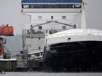 Finowie wypuścili statek podejrzany o uszkodzenie podmorskich kabli. Ciągnął kotwicę kilkadziesiąt kilometrów po dnie