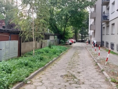 Deweloper próbuje przeforsować nowy dojazd do apartamentowca. Urzędnicy nie są przekonani