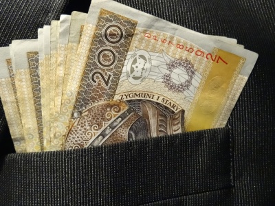 Polacy nie myślą o głupotach. Chcą zacisnąć pasa i zaoszczędzić