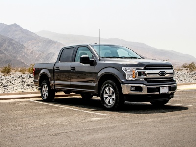 Jak kupić i sprowadzić auto z USA?