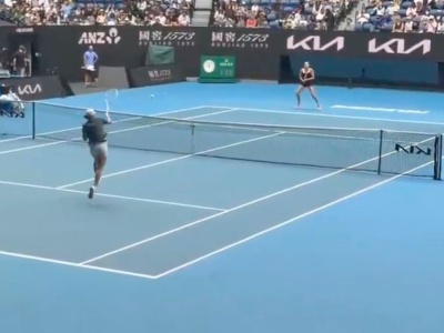 Trening jak mecz. Świątek i Sabalenka przyciągnęły uwagę kibiców