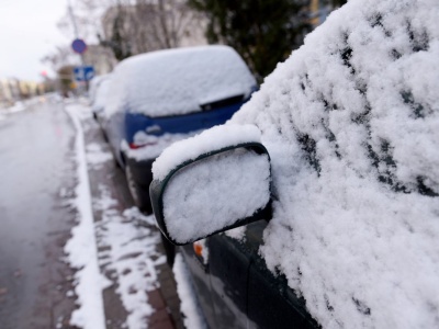 Przyszła zima i posypały się mandaty. Kierowcy wciąż to lekceważą