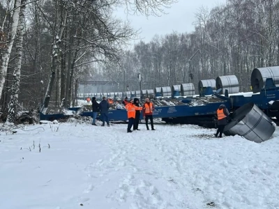 Pociąg towarowy wykoleił się w Katowicach. Policja ustala przyczynę