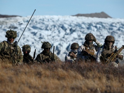 Eskalacja sporu ws. Grenlandii. Dania wysyła wojsko, Trump naciska na NATO. 