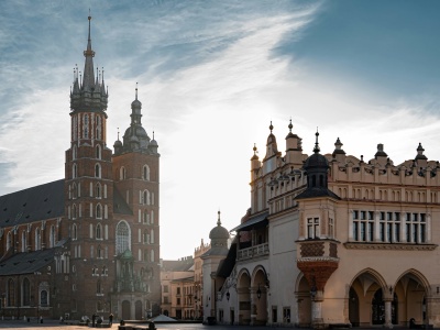 Nocleg blisko głównych atrakcji — top lokalizacje na zimowy city break w Krakowie