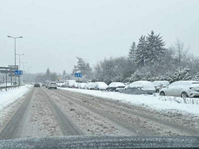 Stłuczka na nieodśnieżonej drodze. Czy można zaskarżyć zarządcę?