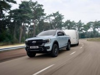 Ford Ranger w wyprzedażowej ofercie. To jedyny pick-up z takim napędem