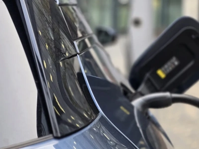 Europa przyspieszyła, Ameryka wyhamowała. Globalny rynek EV wchodzi w nową fazę