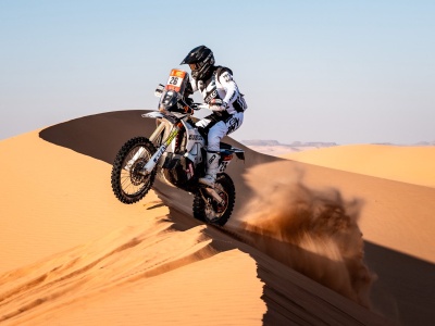 Dakar 2026: Dąbrowski w ofensywie, zmiany w czołówce rajdu