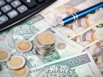 Wystarczy pół roku doświadczenia i zawód w ręku. Praca za nawet 16 tys. zł brutto bez nadgodzin