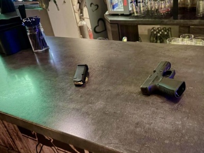 Groził naładowaną bronią z ostrą amunicją