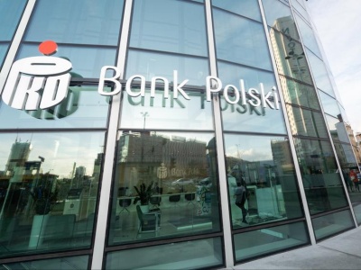 Spór w PKO BP o auta służbowe. Bank wprowadza zmiany, dyrektorzy oddziałów skarżą się na ograniczenia
