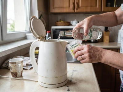 Przestałam wlewać kwasek i ocet do czajnika. Jest tańszy i skuteczniejszy sposób