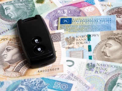 Tym osobom przysługuje dofinansowanie samochodu. Są dwie szanse w roku. Można dostać nawet 185 tys. zł