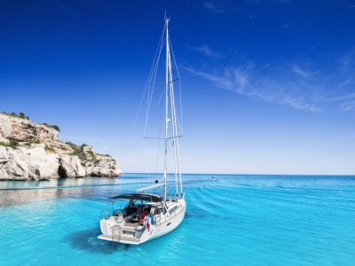 Wycieczka na Minorkę 🏝️🌊  Aparthotel z basenem i widokiem na morze za 899 PLN