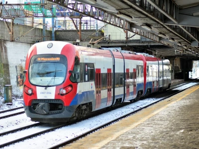 W te dni obowiązuje specjalny rozkład. Utrudnienia w Warszawie i nie tylko