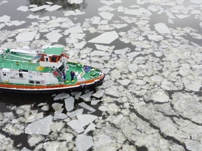 Lodołamacze wciąż w akcji. Puma, Tygrys i Rekin udrażniają ujście Wisły od strony Zatoki Gdańskiej