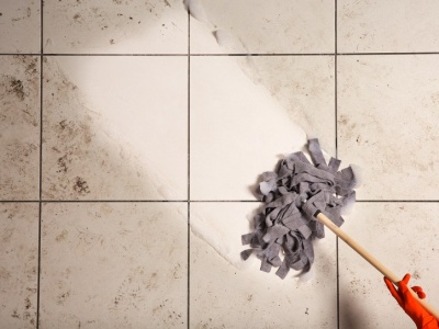 Zacieki po soli i błocie znikają, jak ręką odjął. Ten płyn rozwiązuje problem