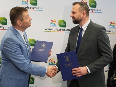 Prezydent podpisał umowę na elektryczne autobusy. Tak chce polepszyć komunikację w Olsztynie