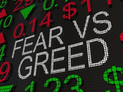 Strach czy chciwość da zarobić? „Wskaźniki nastrojów są bardzo pomocne przy decyzjach inwestycyjnych”