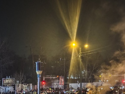 Dramatyczne sceny w Iranie. Wdarła się do kostnicy i wyniosła ciało córki