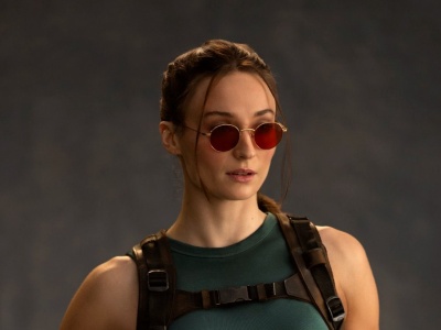 Oto nowa Lara Croft w serialu Amazona. Sophie Turner olśniewa w tej kreacji?