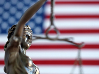 Sąd unieważnia decyzję Trumpa. Chodzi o miliardy dolarów na czystą energię