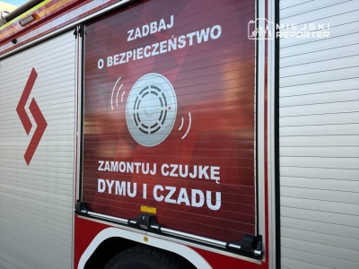 Służby weszły siłowo do mieszkania. W środku ciała kobiety i trójki dzieci