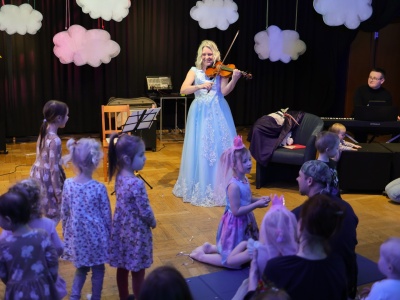 Maluchy w krainie dźwięku – Calineczka