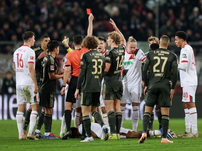 Najpierw czerwona kartka, potem gol. Szalona końcówka w Bundeslidze