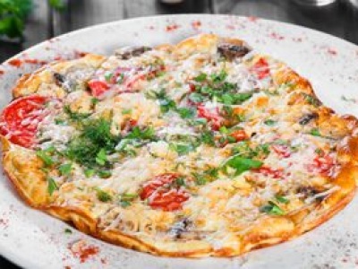 Omlet dla niejadków. Z wyglądu przypomina smakowitą pizzę