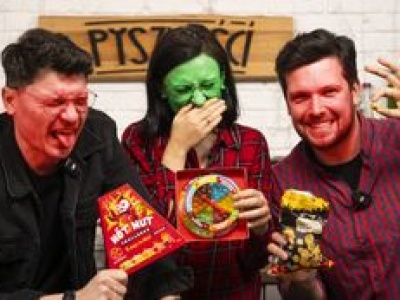 Zmierzyliśmy się z nietypowymi i pikantnymi przekąskami. Nasze reakcje mówią wszystko