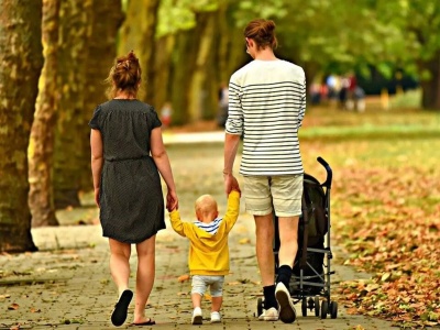 Koszty utrzymania dziecka w 2026 roku zwalają z nóg. Te czynniki pompują rachunki najbardziej