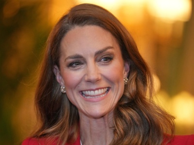 Weszła i wstrzymali oddech. Nic dziwnego, skoro wyglądała właśnie tak