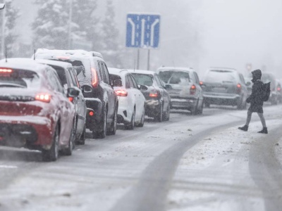 Czy śnieg usprawiedliwia spóźnienie do pracy? Rozwiewamy wątpliwości