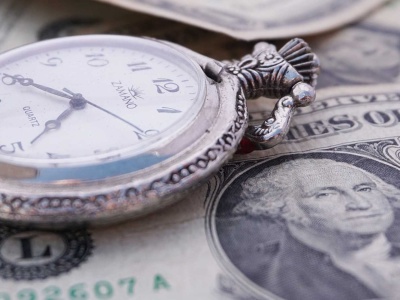 Używane luksusowe zegarki. Rolex zwąchał miliony i wykańcza szarą strefę