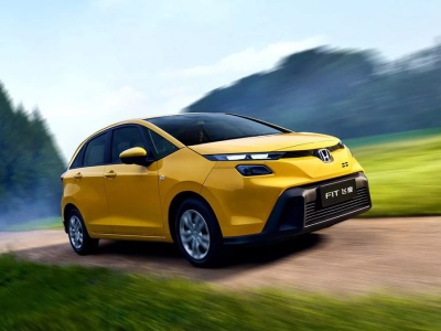 Najlepsza Honda przeszła lifting. Teraz jest bardziej Fit