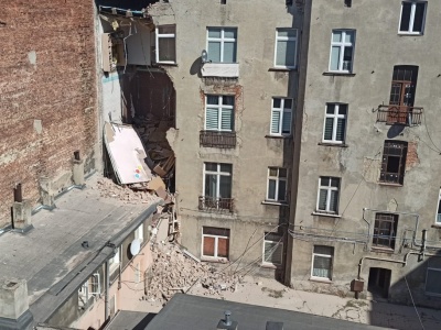 Wyjazdy na ferie i bony do apteki. PKP PLK dla mieszkańców zawalonej kamienicy