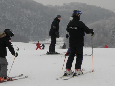 Policjanci na stokach i tatrzańskich trasach. Pilnują m.in. trzeźwości