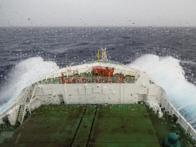 To najniebezpieczniejszy punkt na oceanie. Fale połykają statki, ale turystów nie brakuje