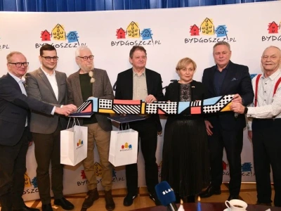 Bohaterowie znad Kanału Bydgoskiego przywitani w ratuszu z honorami