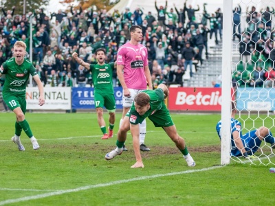 Efektowna wygrana Warty Poznań w pierwszym sparingu. Padło aż siedem goli