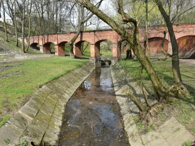 Była drugą co do wielkości rzeką w Warszawie. Dlaczego Drnę schowano w kanały?