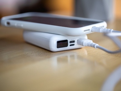 Powerbanki w samolotach zostaną zakazane? Seria pożarów na pokładach