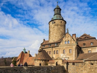 Wyjątkowy zamek na Dolnym Śląsku. To miejsce owiane mrocznymi legendami