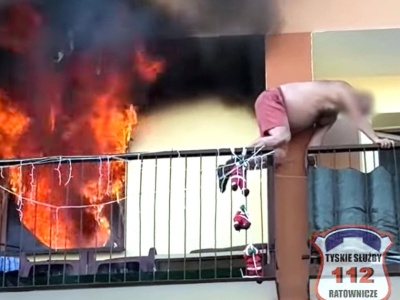 Pożar w Lędzinach. Ogień odciął mu drogę ucieczki, kamera uchwyciła przerażające chwile