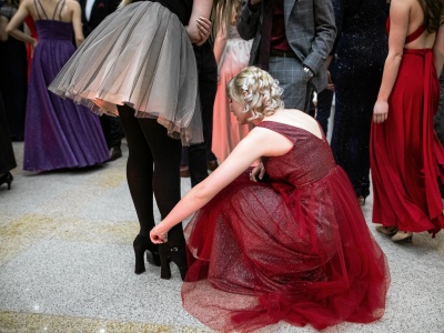 Szykuje się do studniówki. Gdy padło pytanie o maturę, wybuchła awantura. 