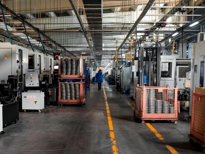 Tusk wywraca reformę PIP do góry nogami. Tysiące Polaków mogą zyskać etaty