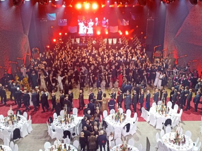 Dobra zabawa i szczytny cel. Czas na Marszałkowski Bal Dobroczynny w Toruniu