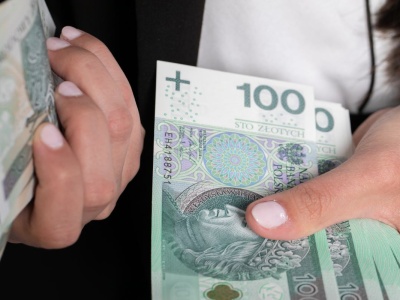 Zgłoś się nawet i bez CV, ta praca jest tego warta. Dają 12 tysięcy na rękę na start